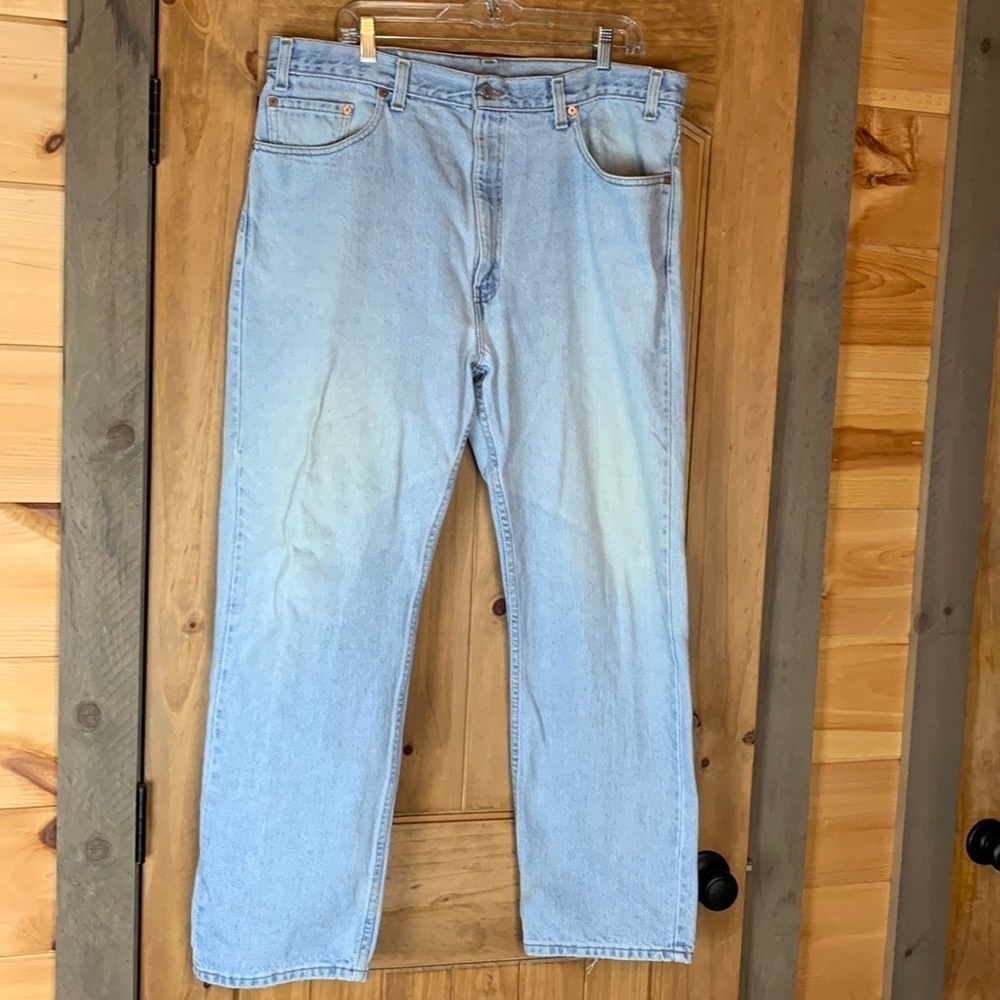 Vintage Levi’s 505 Regular fit straight leg denim jeans 40 x 30